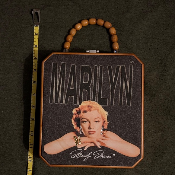 Marilyn Monroe Purse - Picture 10 of 11